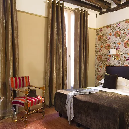 Hotel Saint-paul Rive-gauche Parigi