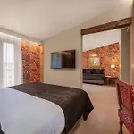 Hotel Saint-Paul Rive-Gauche